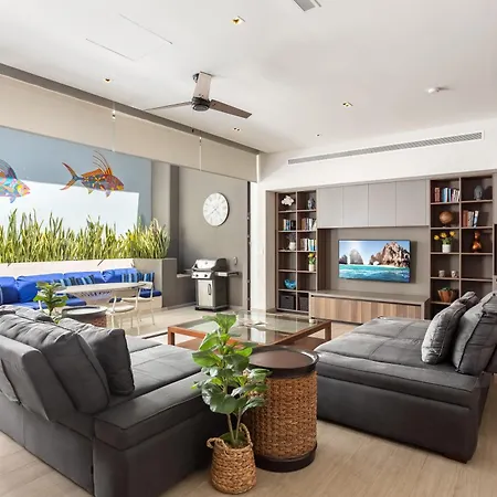 Marina 1BR Sofabed Near Beach With Private Jacuzzi